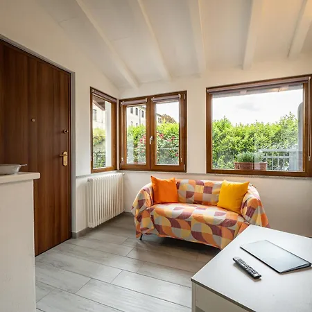 At Two Steps From The Lakeside - Larihome A29