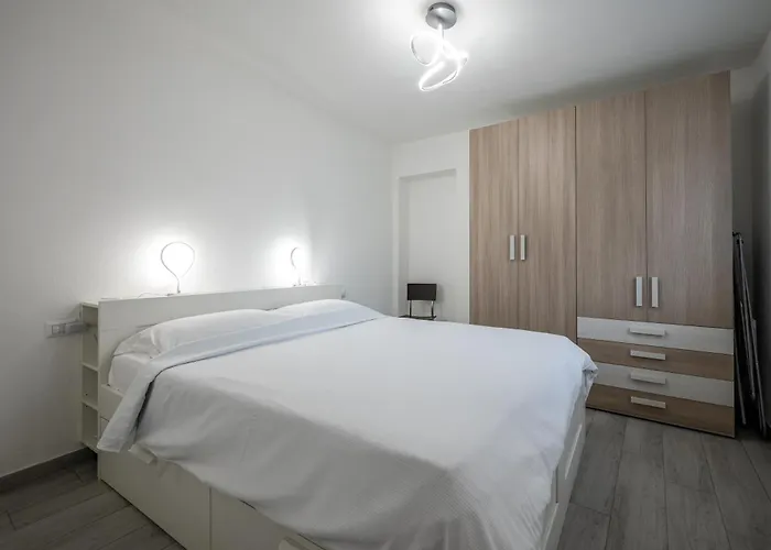 At Two Steps From The Lakeside - Larihome A29 شقة *