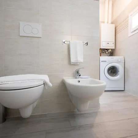 At Two Steps From The Lakeside - Larihome A29 *